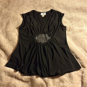❤️BEAUTIFUL J,RIBKOFF SZ 10 BLACK TOP WITH OVAL SHAPED SEQUIN IN FRONT